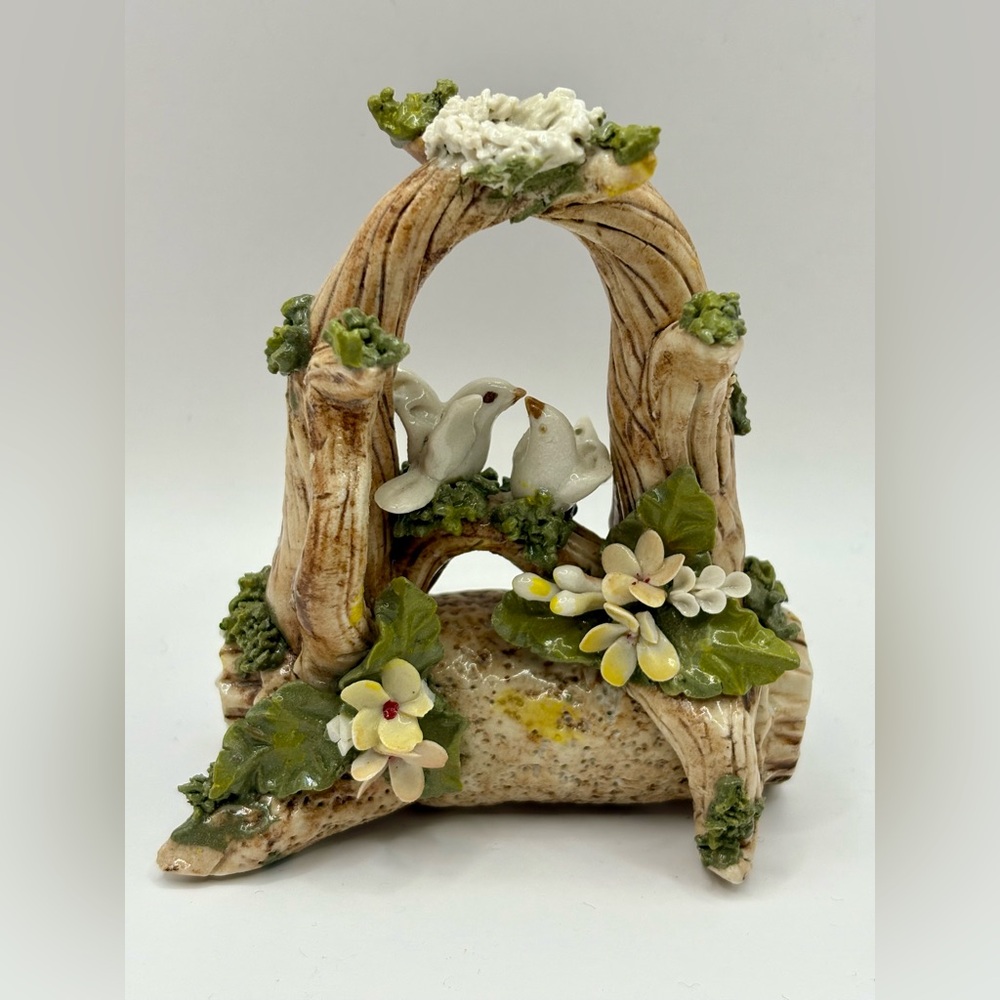Vintage 1960s Ceramic Love Birds Nest Flowers